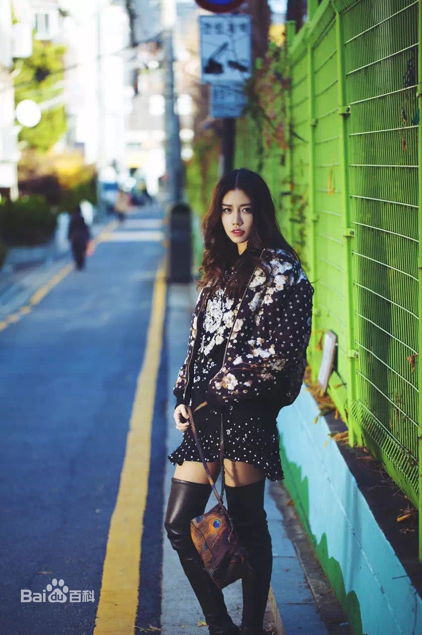 马昕墨(Leslie Ma)最优质杂志相册