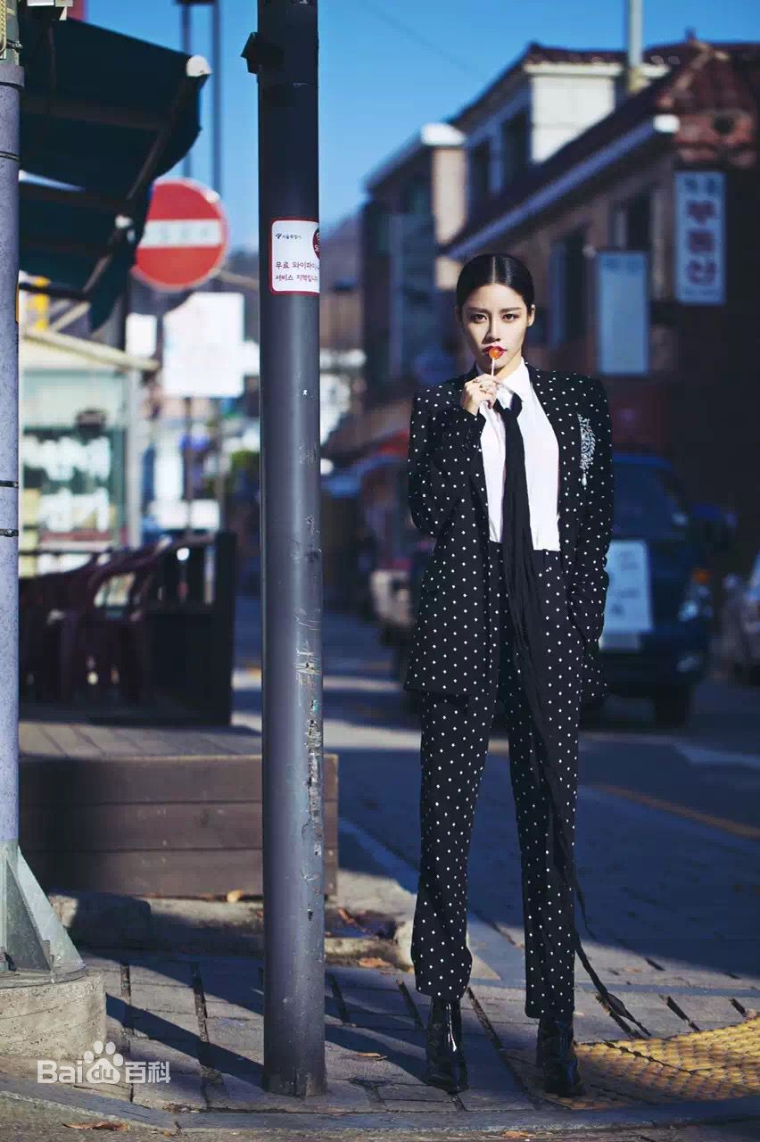 马昕墨(Leslie Ma)最优质杂志相册