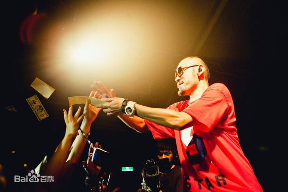 姚中仁(MC Hotdog)2012.7.22贫民百万歌星发片派对素颜照相册