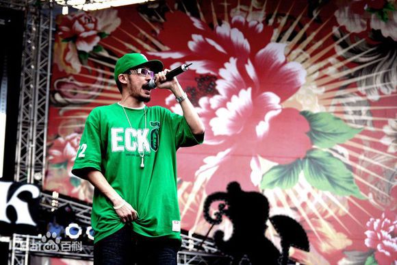 姚中仁(MC Hotdog)早期形象生活照