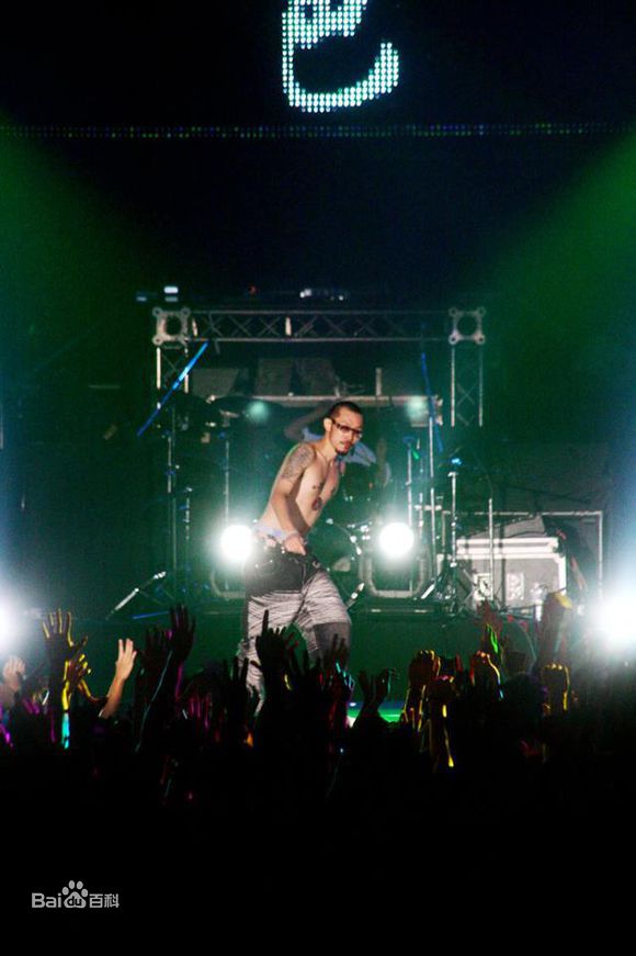 姚中仁(MC Hotdog)早期形象生活照