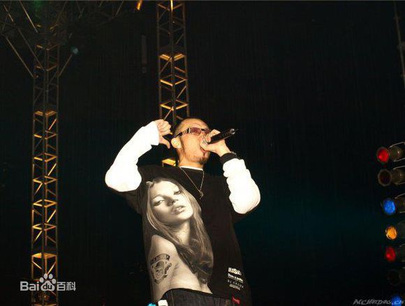 姚中仁(MC Hotdog)早期形象生活照