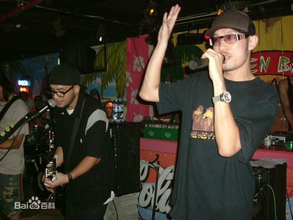 姚中仁(MC Hotdog)早期形象生活照