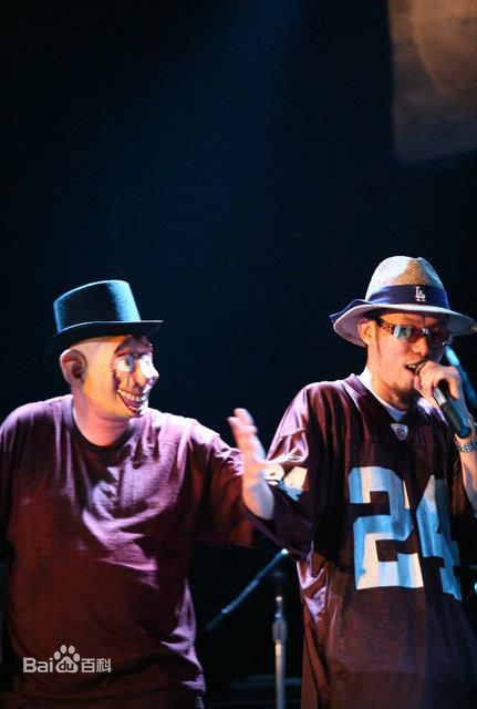 姚中仁(MC Hotdog)早期形象生活照