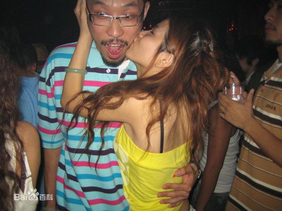 姚中仁(MC Hotdog)早期形象生活照