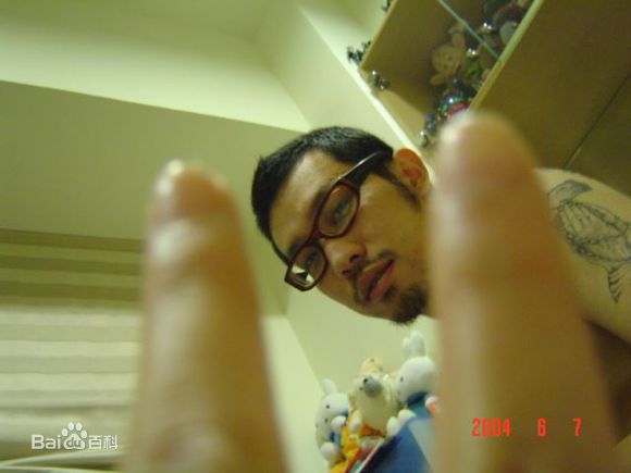 姚中仁(MC Hotdog)早期形象生活照