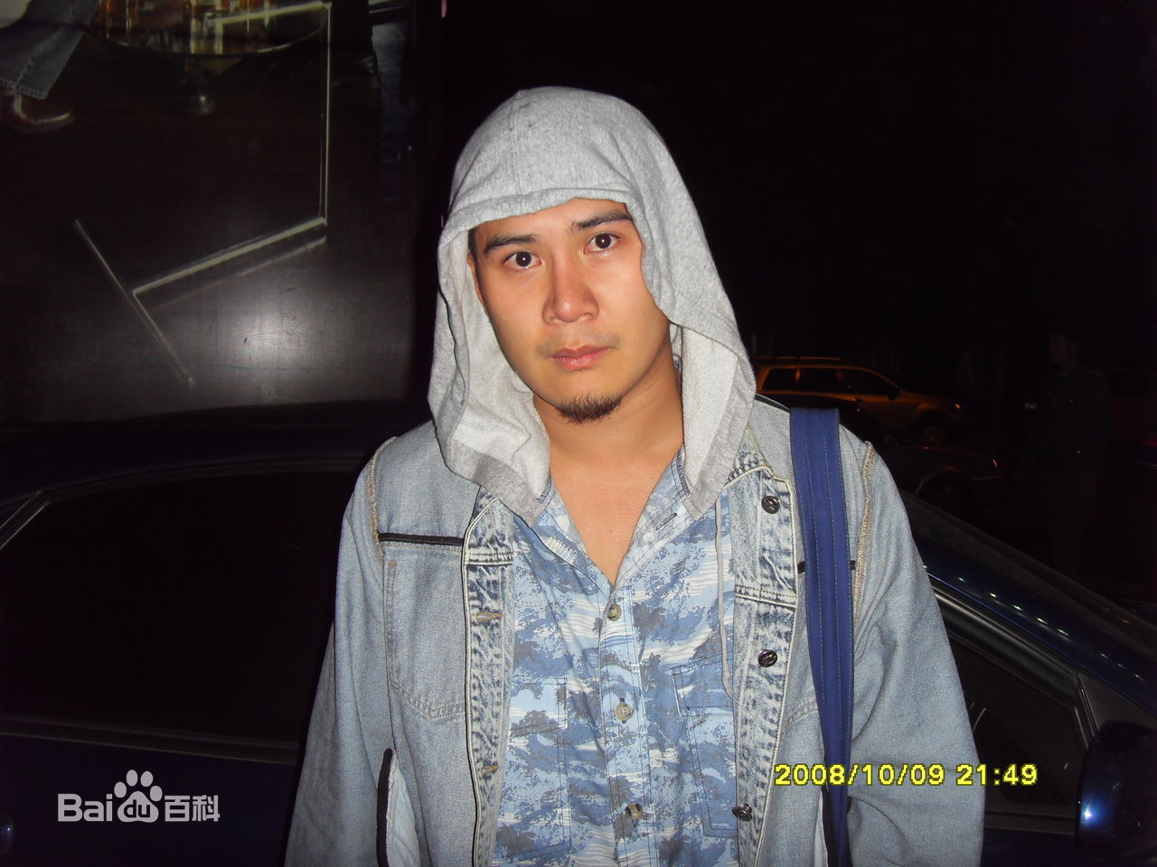 张隽溢出席活动性感图片壁纸