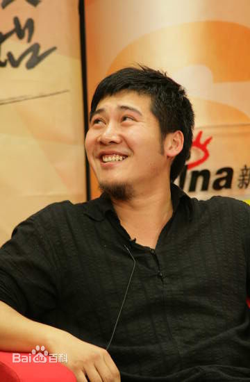 张隽溢出席活动性感图片壁纸