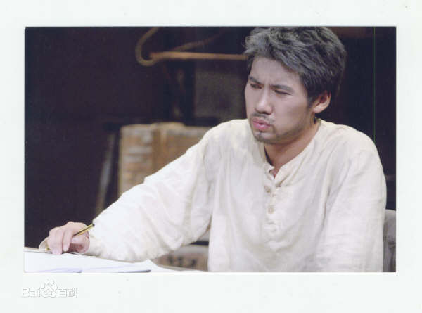 张隽溢演出照性感图片图集