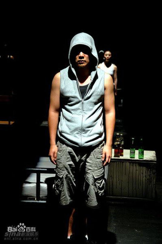 张隽溢演出照性感图片图集