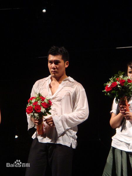 张隽溢演出照性感图片图集