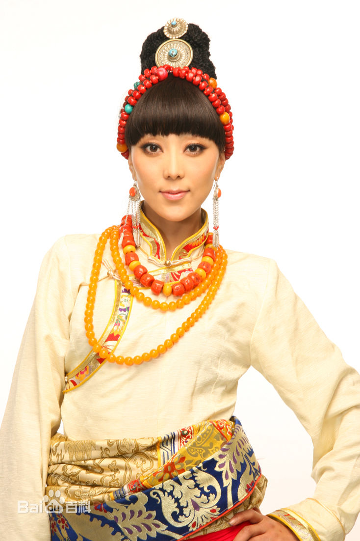 尕让卓玛前后照片