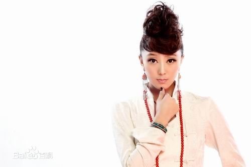 最新尕让卓玛性感图片