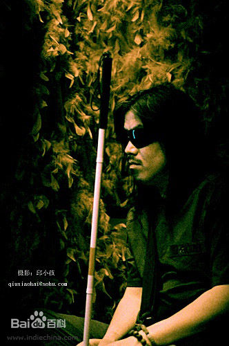 周云蓬出席活动前后照片