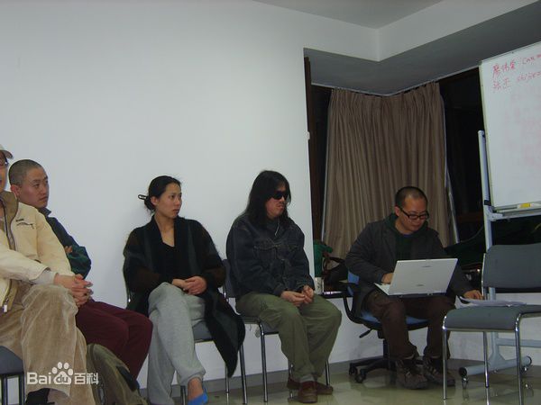 周云蓬出席活动前后照片