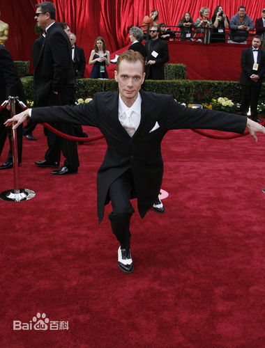 道格·琼斯(Doug Jones)出席活动照性感图片图集