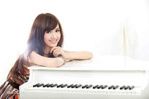 最优质翁滋蔓(ire)生活照