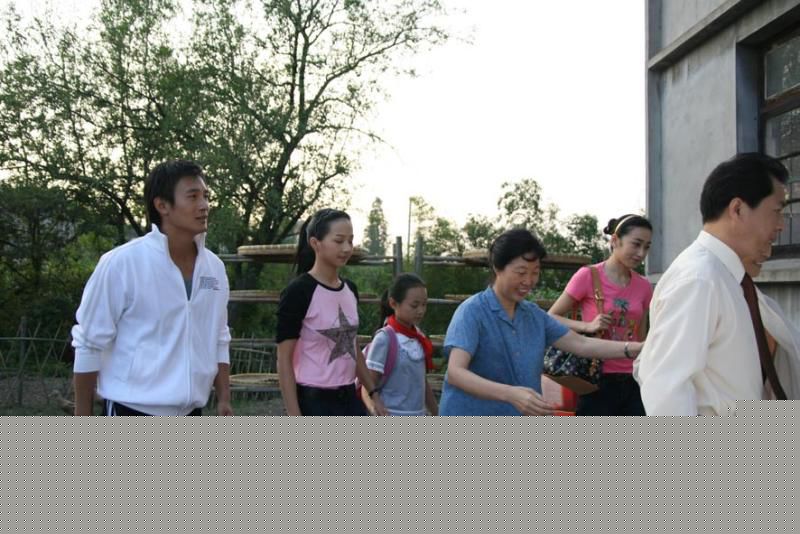 李佑伟生日拍摄前后照片