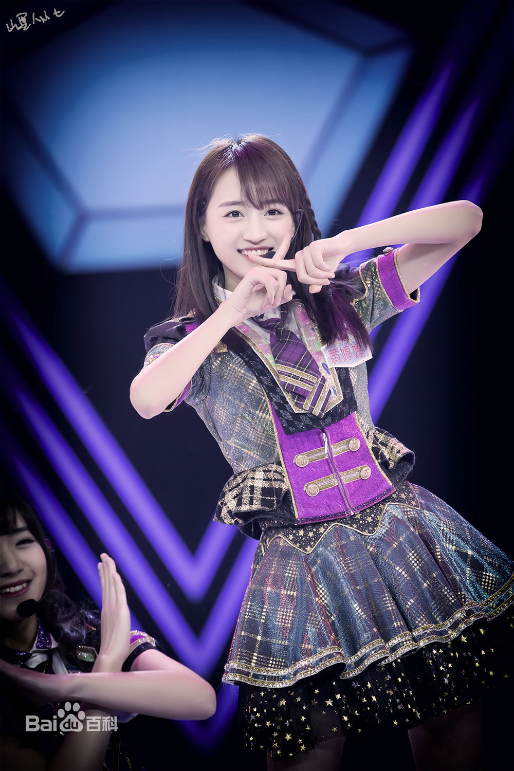 最新黄婷婷(Kotete)在《国民美少女》中的壁纸