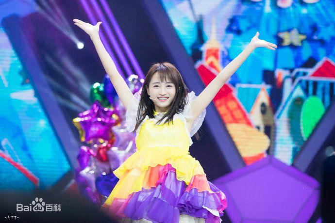 最新黄婷婷(Kotete)在《国民美少女》中的壁纸