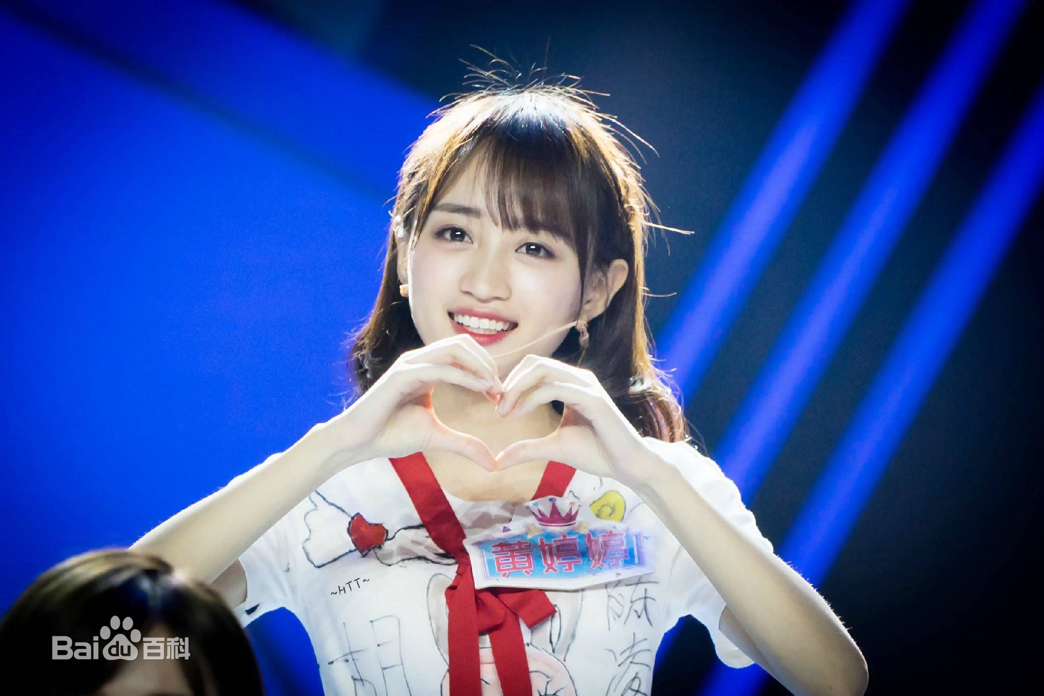 最新黄婷婷(Kotete)在《国民美少女》中的壁纸