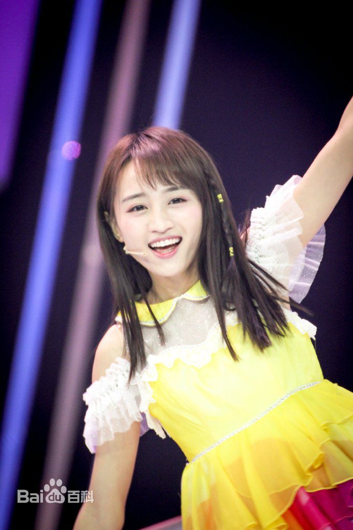 最新黄婷婷(Kotete)在《国民美少女》中的壁纸