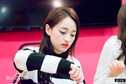 黄婷婷(Kotete)冷餐会素颜照相册