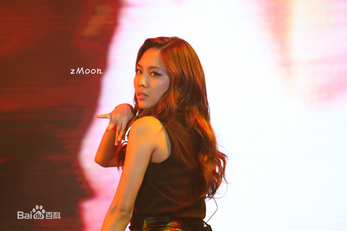 王霏霏(Fei)现场图片生活照