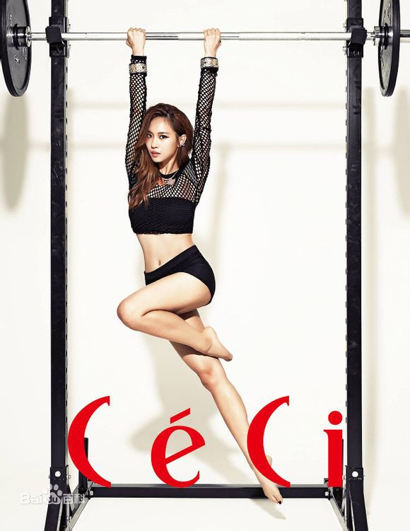 王霏霏(Fei)最新杂志图集