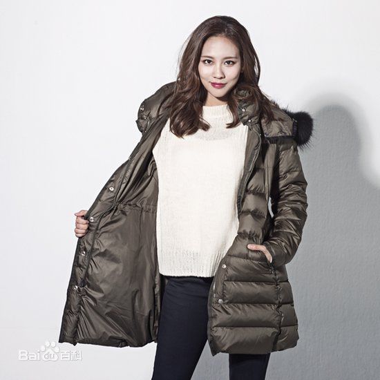 王霏霏(Fei)最新杂志图集