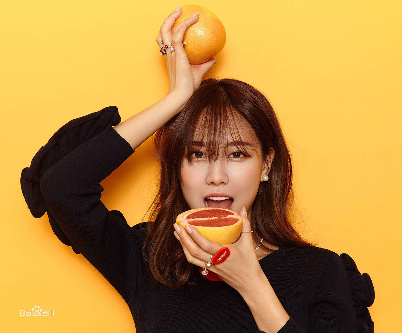 王霏霏(Fei)最新杂志图集