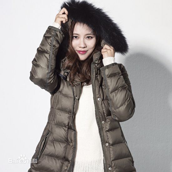 王霏霏(Fei)最新杂志图集