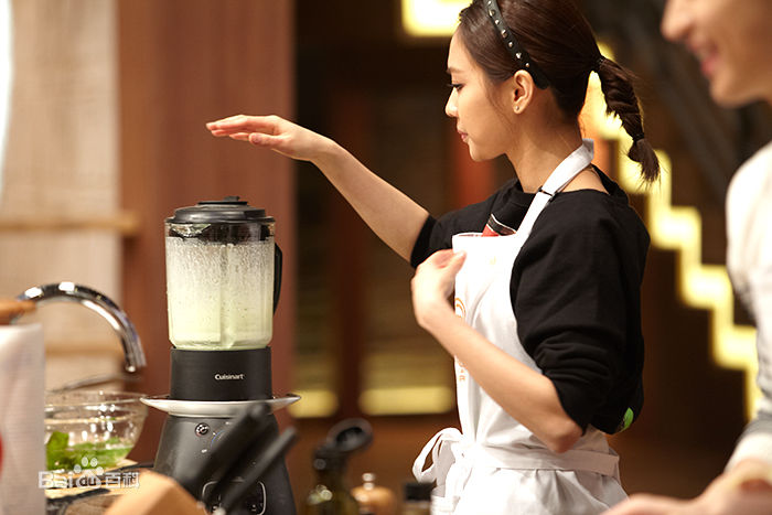 王霏霏(Fei)最新杂志图集