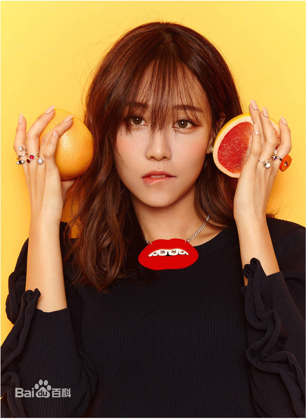 王霏霏(Fei)最新杂志图集