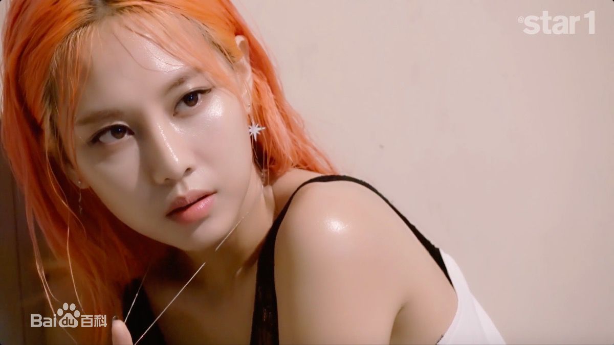 王霏霏(Fei)最新杂志图集