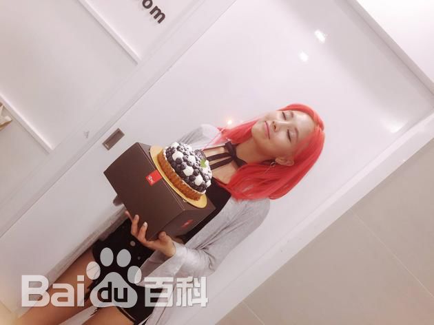 王霏霏(Fei)生活照前后照片