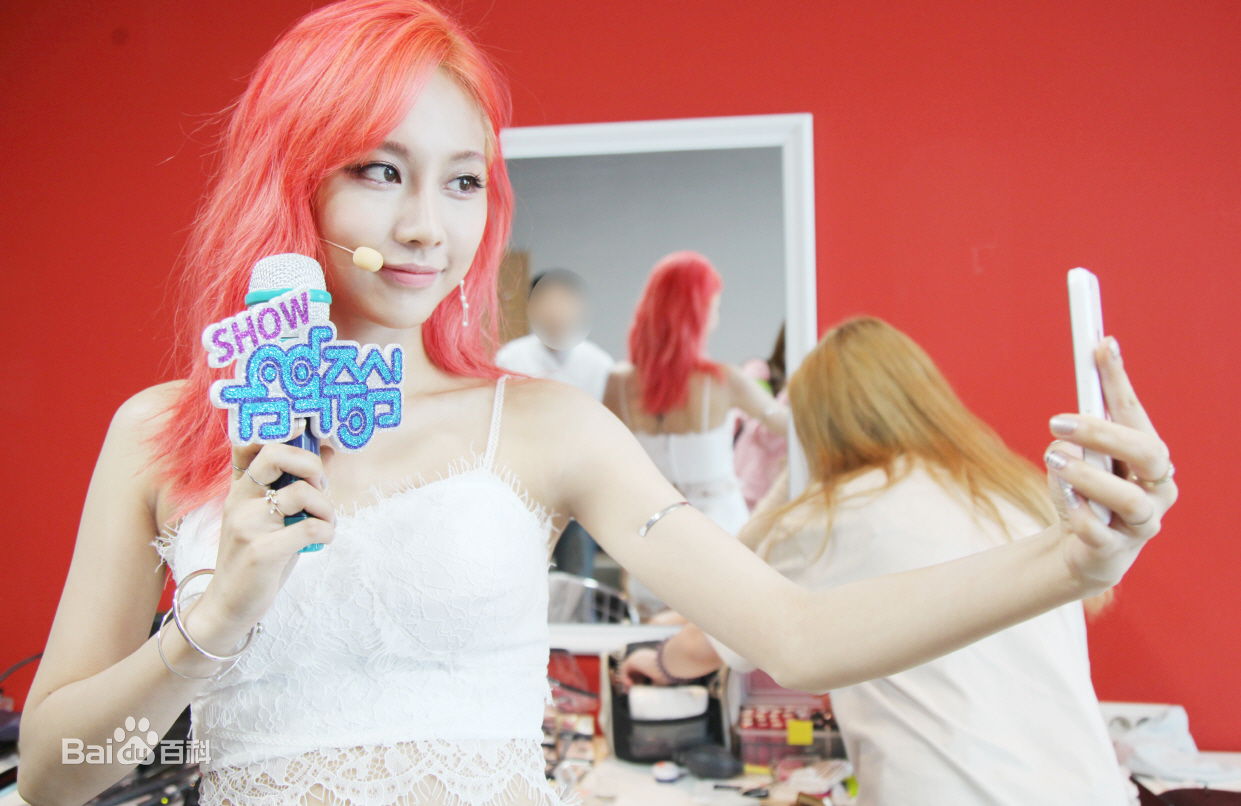 王霏霏(Fei)生活照前后照片