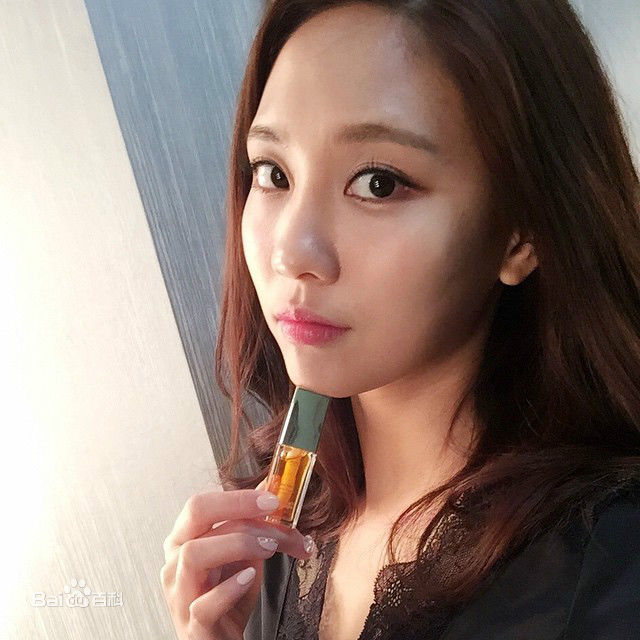 王霏霏(Fei)生活照前后照片