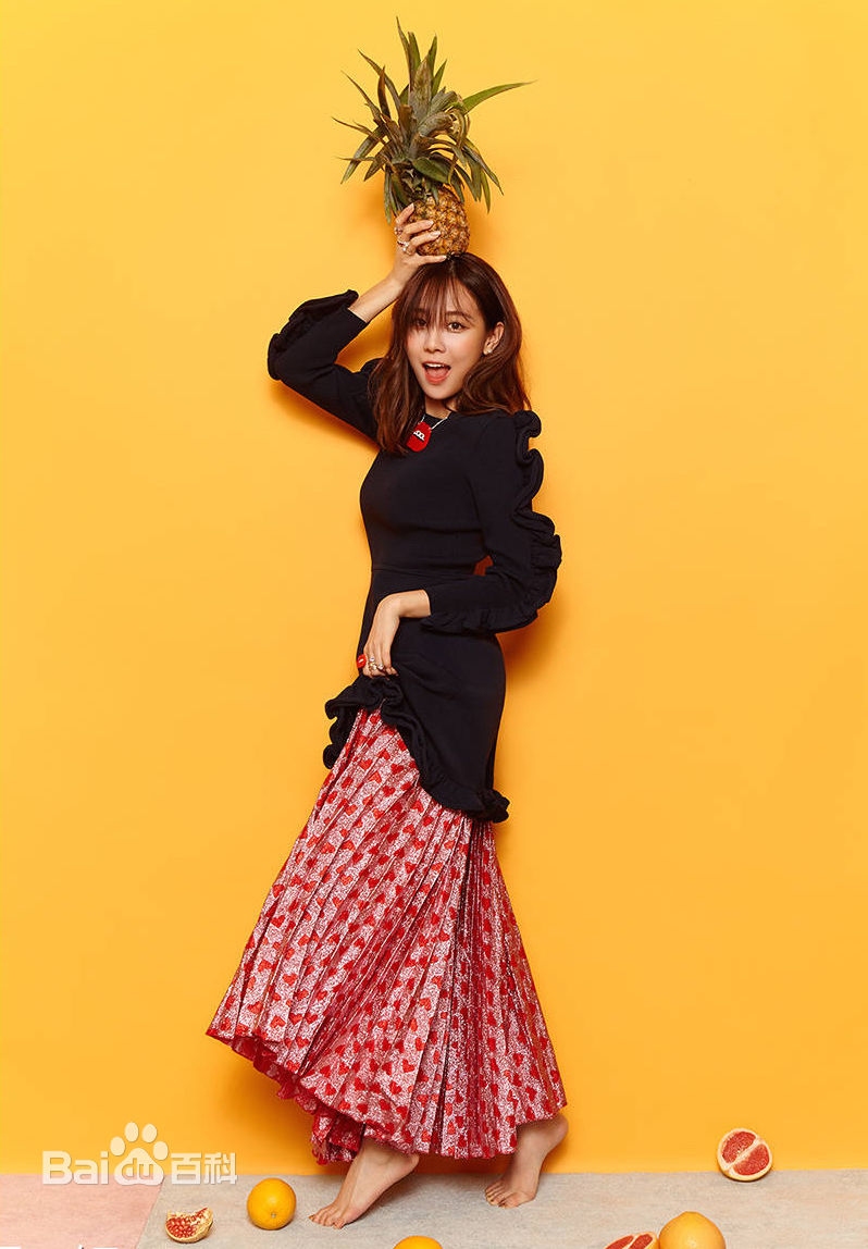 王霏霏(Fei)在《瑞丽》中的