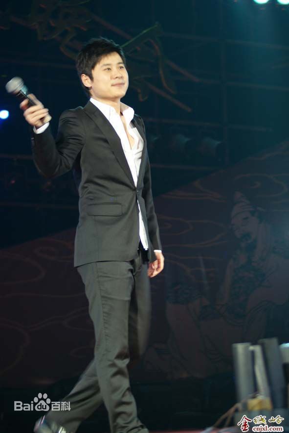 伊扬现场照片素颜照相册