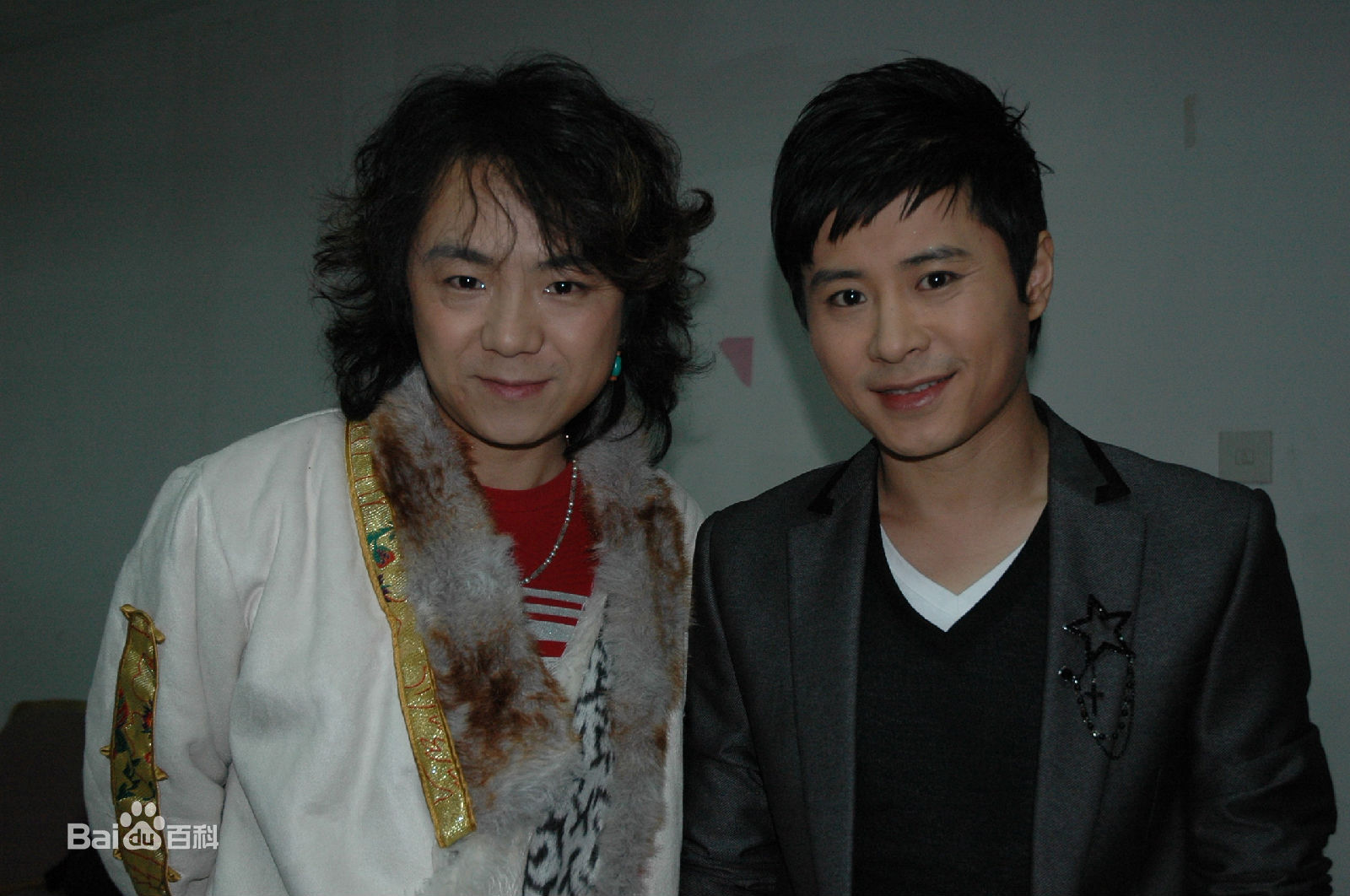 伊扬现场照片素颜照相册