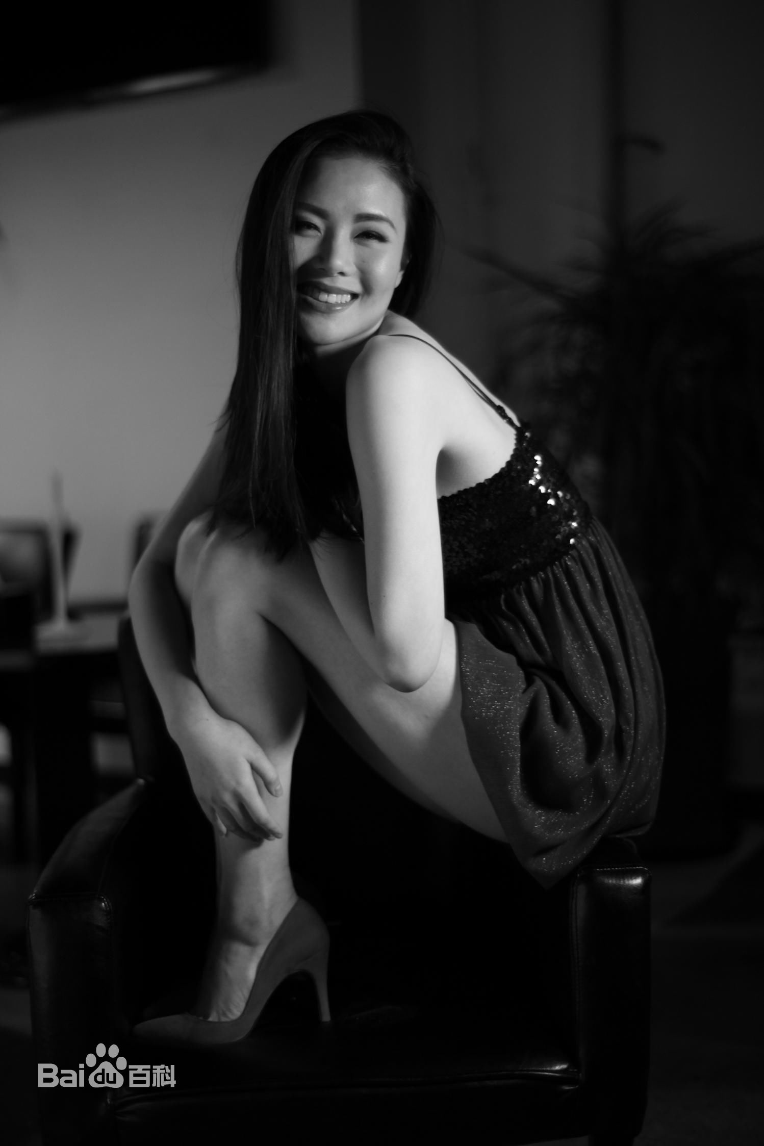 黄薇近照壁纸壁纸