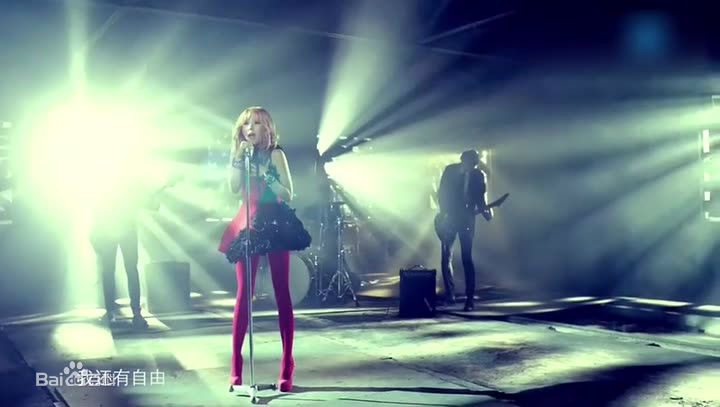 精选许艺娜(Nana)在《想要爱》MV中的图册