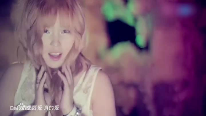 精选许艺娜(Nana)在《想要爱》MV中的图册