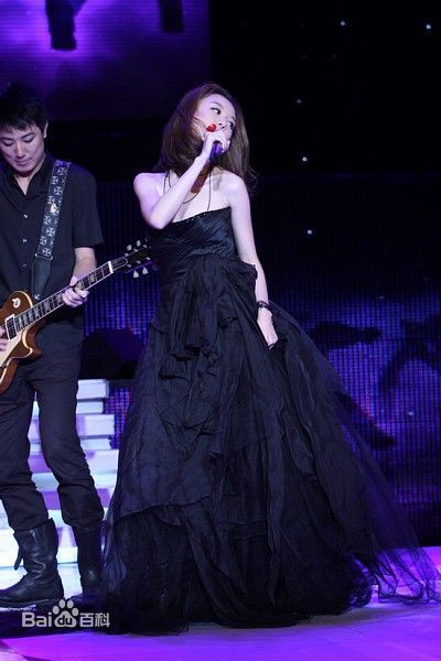 王鸣飞(Fay)宠儿 　金陵十三钗壁纸壁纸