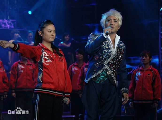 黑龙2018演唱会生活照