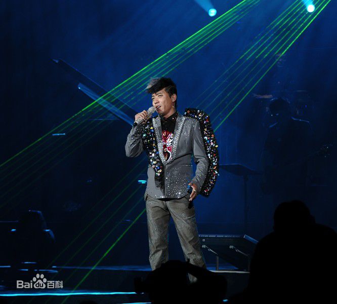 黑龙2018演唱会生活照