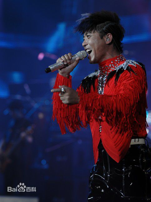 黑龙2018演唱会生活照