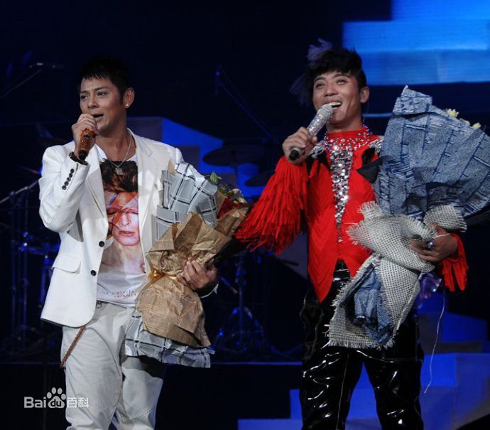 黑龙2018演唱会生活照