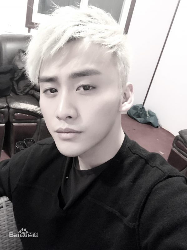 高清罗彬性感图片